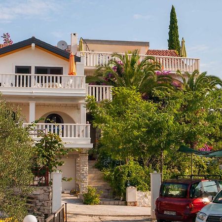 Villa Clematis Trogir Exterior photo