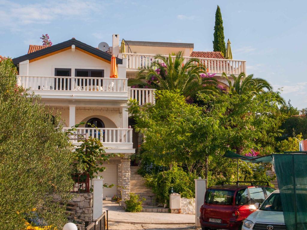 Villa Clematis Trogir Exterior photo